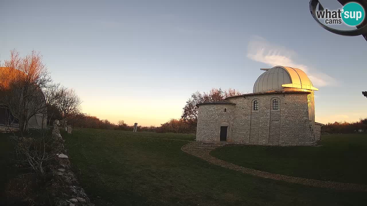 Webcam de l’Observatoire de Višnjan: Plongez dans le cosmos depuis l’Istrie, Croatie