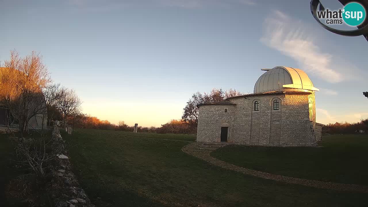 Webcam de l’Observatoire de Višnjan: Plongez dans le cosmos depuis l’Istrie, Croatie