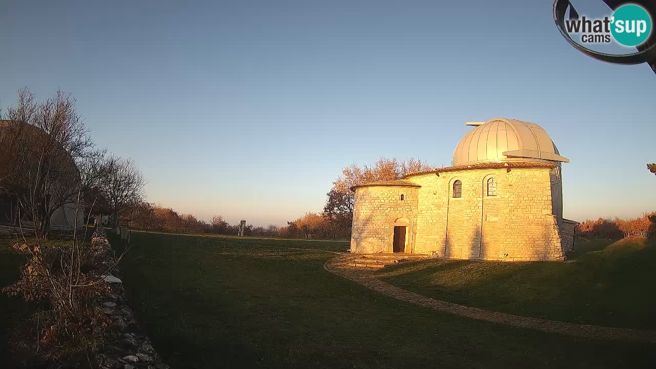 Višnjanska opservatorijska web kamera: Zavirite u svemir s poluotoka Istre, Hrvatska