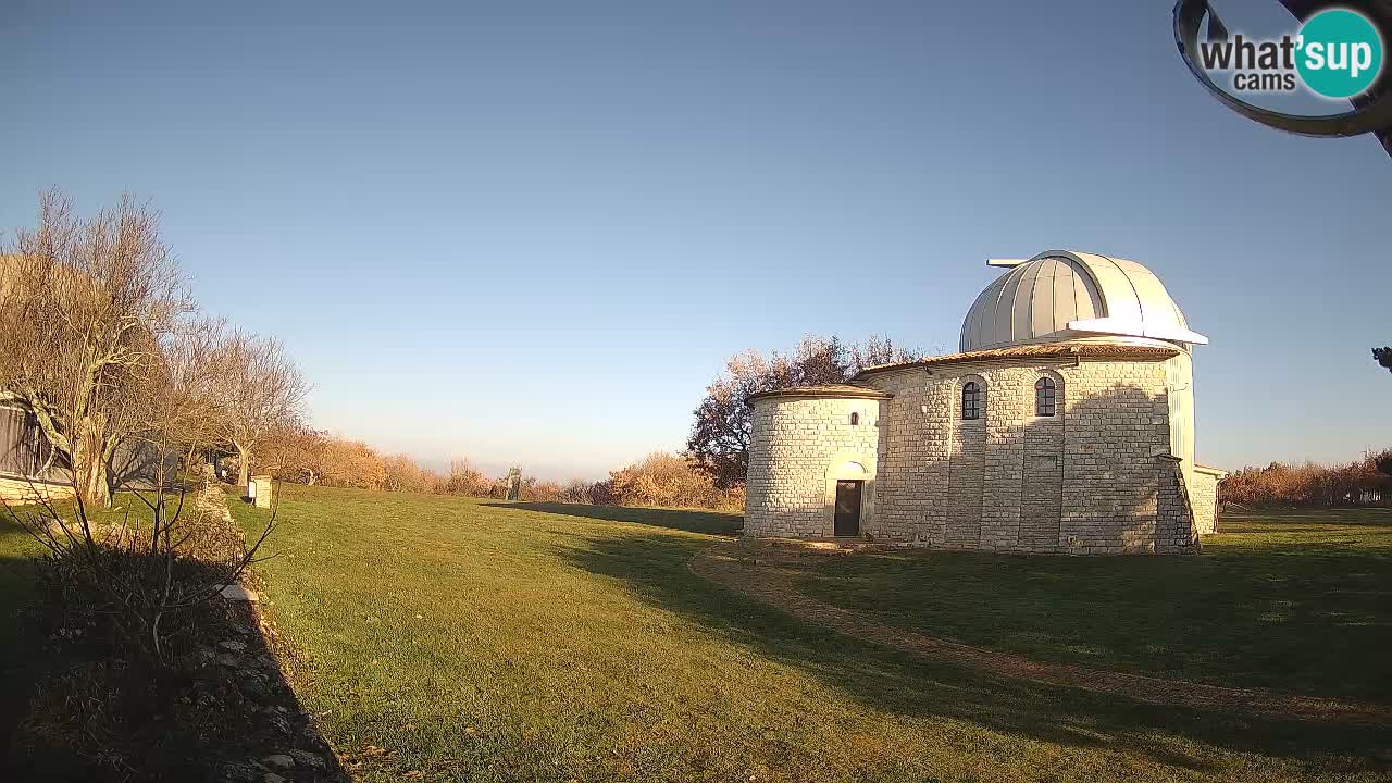Višnjanska observatorijska spletna kamera: Opazujte vesolje iz Istre, Hrvaška
