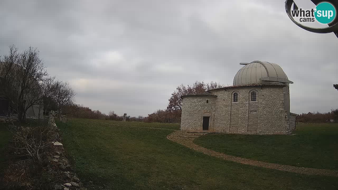 Višnjan Observatory Webcam: Gaze into the Cosmos from Istria, Croatia