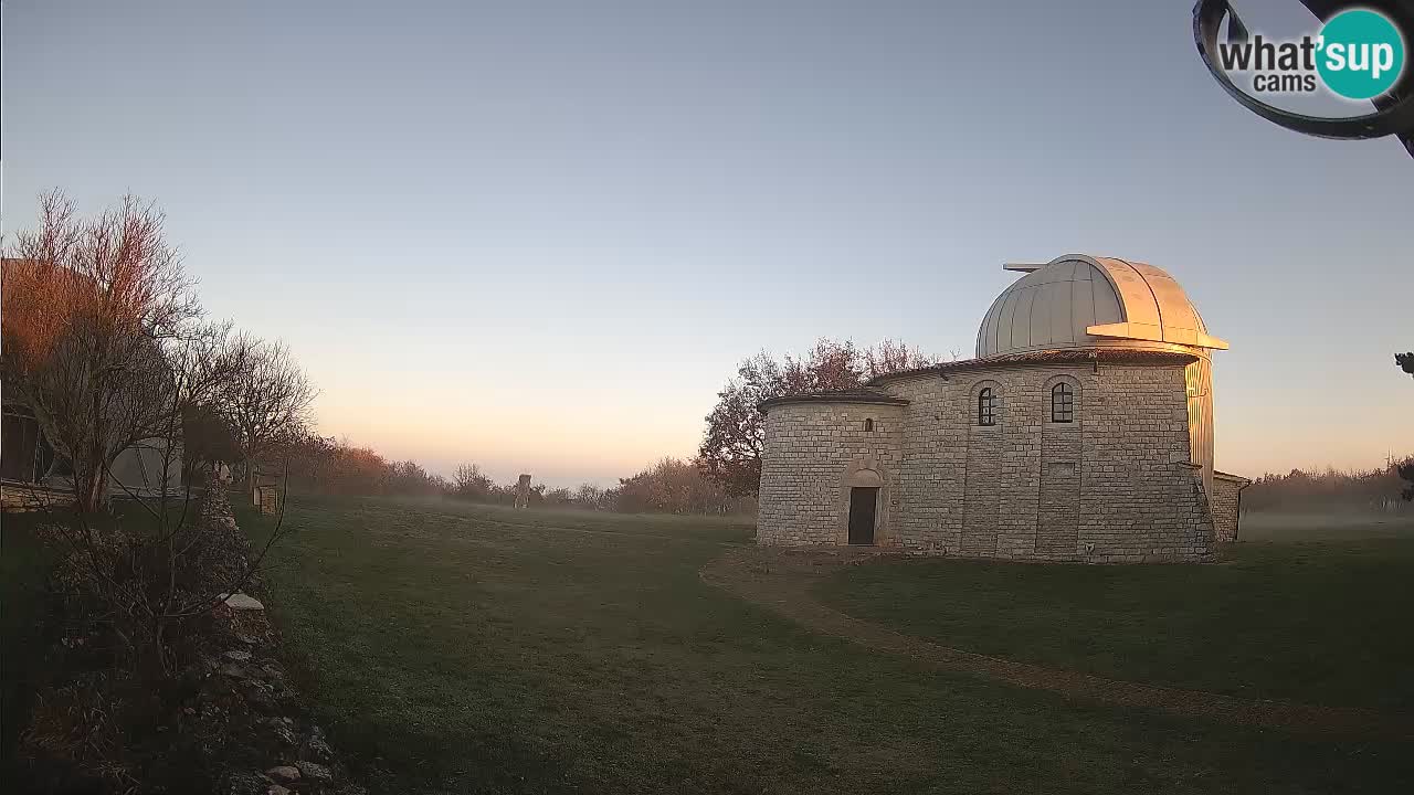 Višnjanska observatorijska spletna kamera: Opazujte vesolje iz Istre, Hrvaška