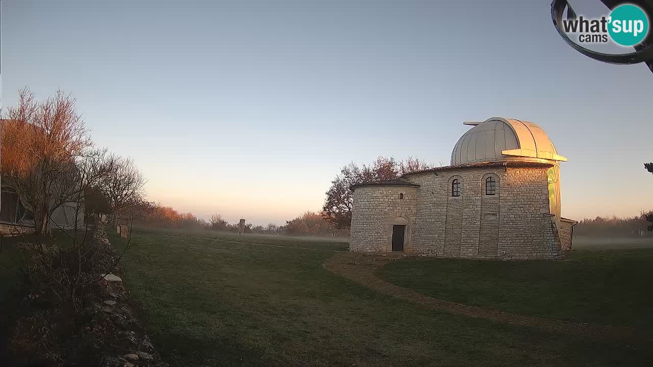 Višnjanska observatorijska spletna kamera: Opazujte vesolje iz Istre, Hrvaška