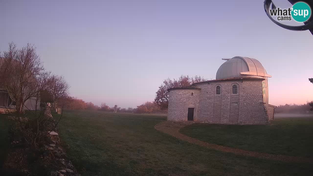 Višnjanska opservatorijska web kamera: Zavirite u svemir s poluotoka Istre, Hrvatska