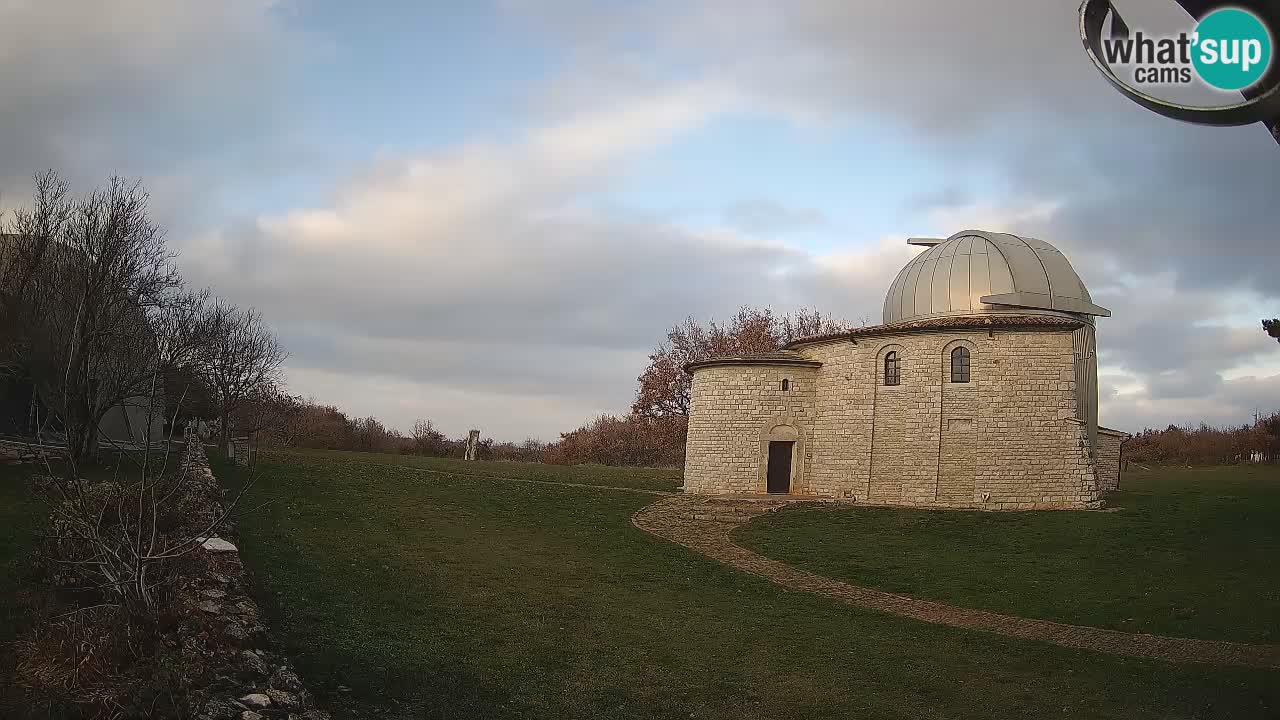 Višnjan Observatory Webcam: Gaze into the Cosmos from Istria, Croatia