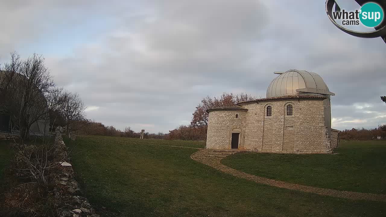 Višnjan Observatory Webcam: Gaze into the Cosmos from Istria, Croatia