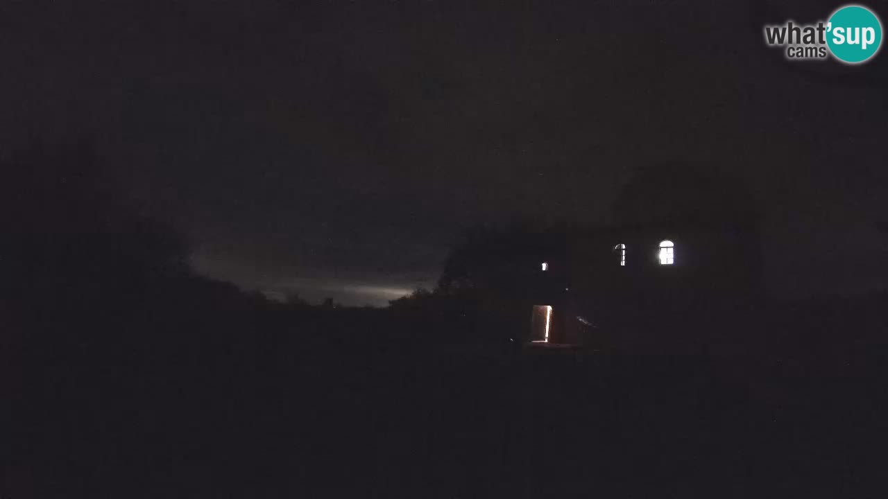 Višnjanska opservatorijska web kamera: Zavirite u svemir s poluotoka Istre, Hrvatska