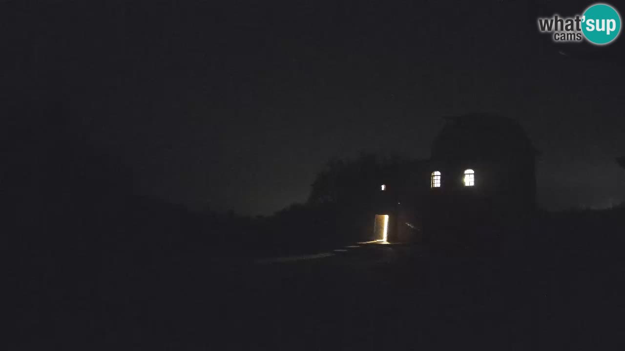 Višnjan Observatory Webcam: Gaze into the Cosmos from Istria, Croatia