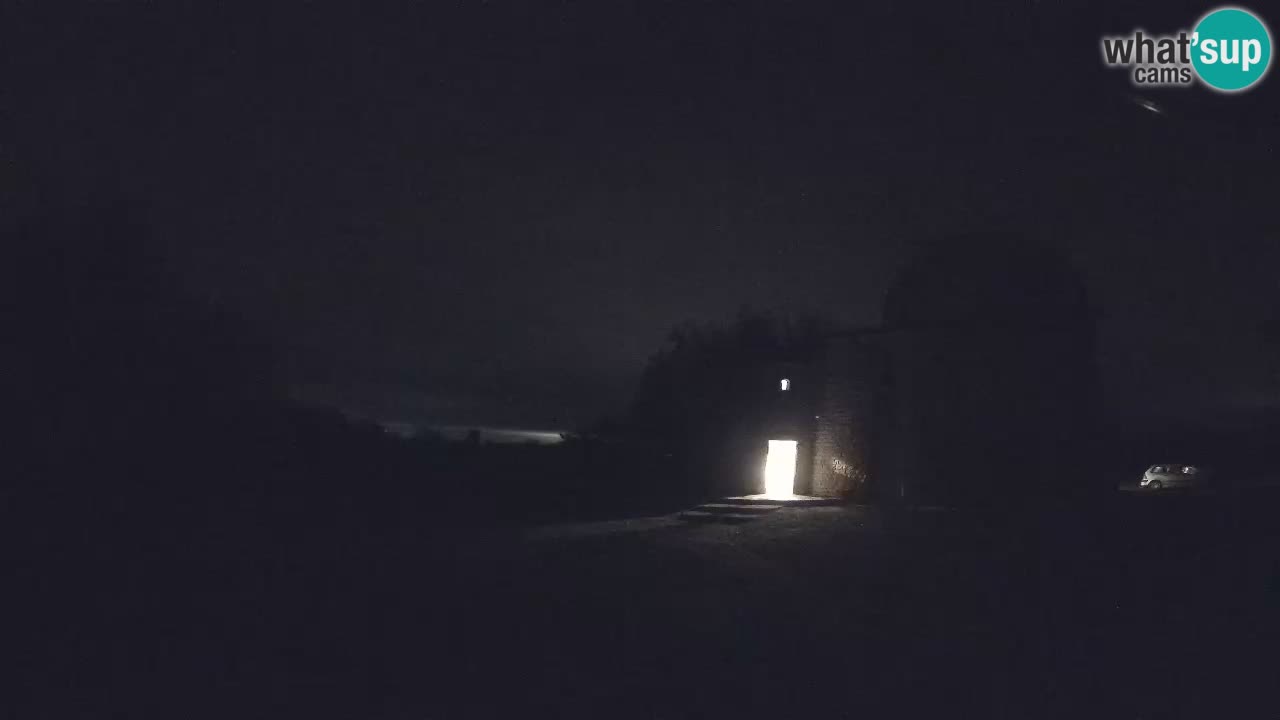 Višnjanska observatorijska spletna kamera: Opazujte vesolje iz Istre, Hrvaška