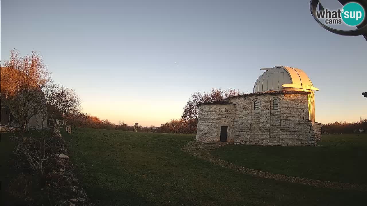 Višnjan Observatory Webcam: Gaze into the Cosmos from Istria, Croatia