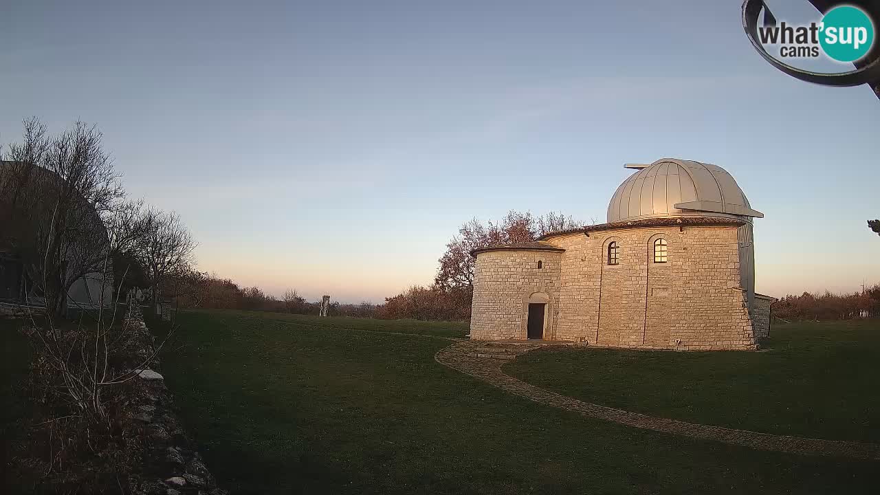 Višnjanska opservatorijska web kamera: Zavirite u svemir s poluotoka Istre, Hrvatska
