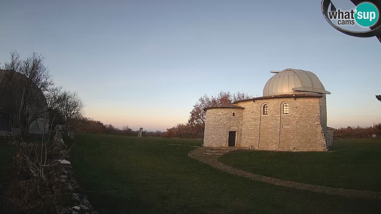 Višnjanska opservatorijska web kamera: Zavirite u svemir s poluotoka Istre, Hrvatska