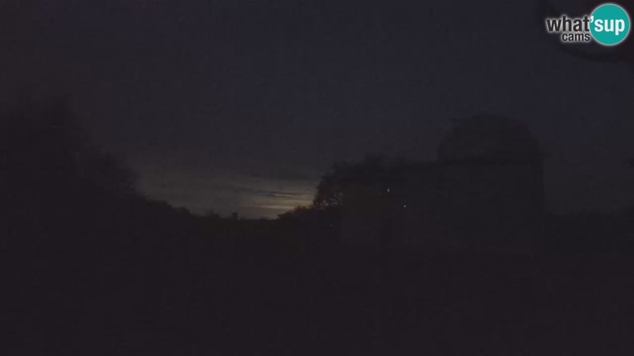Višnjan Observatory Webcam: Gaze into the Cosmos from Istria, Croatia