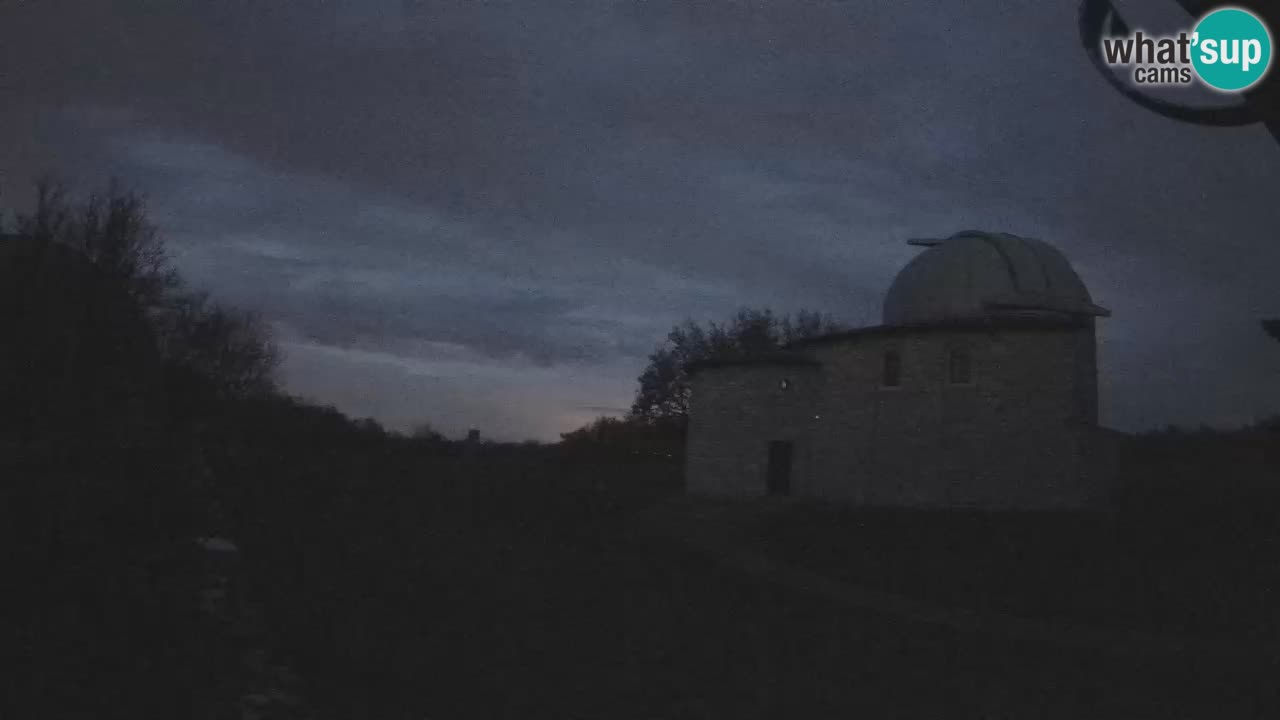Višnjanska opservatorijska web kamera: Zavirite u svemir s poluotoka Istre, Hrvatska