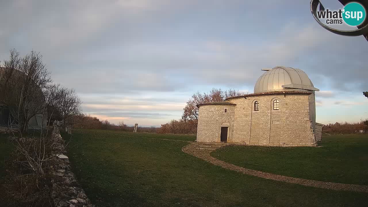 Višnjan Observatory Webcam: Gaze into the Cosmos from Istria, Croatia