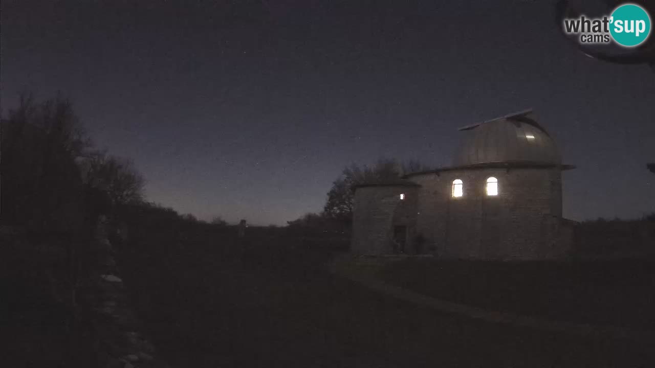 Višnjan Observatory Webcam: Gaze into the Cosmos from Istria, Croatia