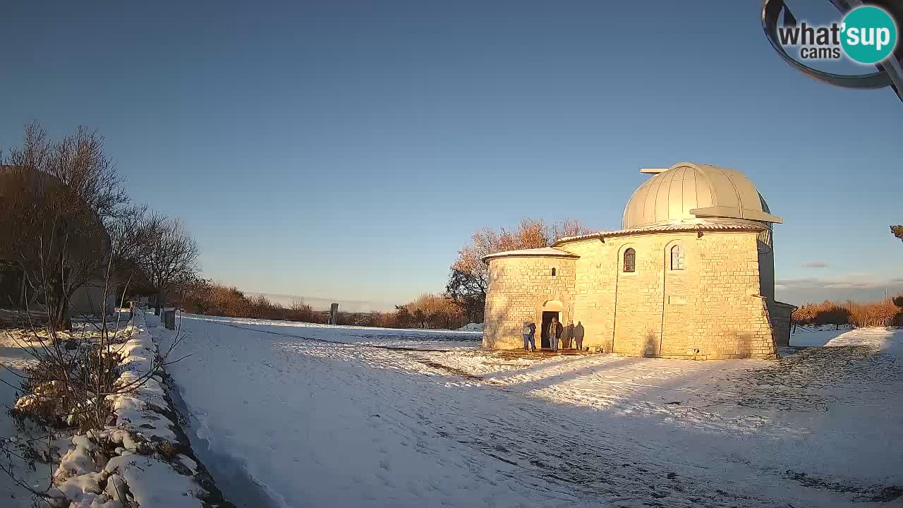 Višnjan Observatory Webcam: Gaze into the Cosmos from Istria, Croatia