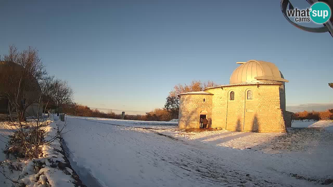 Višnjan Observatory Webcam: Gaze into the Cosmos from Istria, Croatia