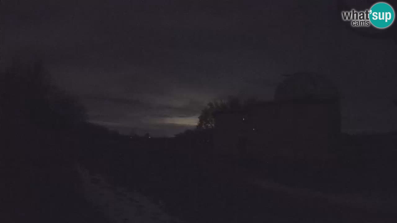 Višnjan Observatory Webcam: Gaze into the Cosmos from Istria, Croatia