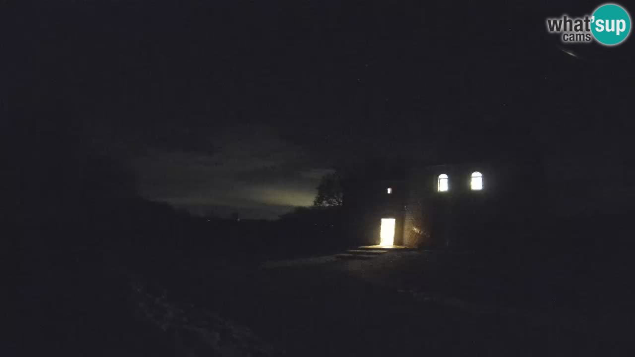 Višnjanska opservatorijska web kamera: Zavirite u svemir s poluotoka Istre, Hrvatska