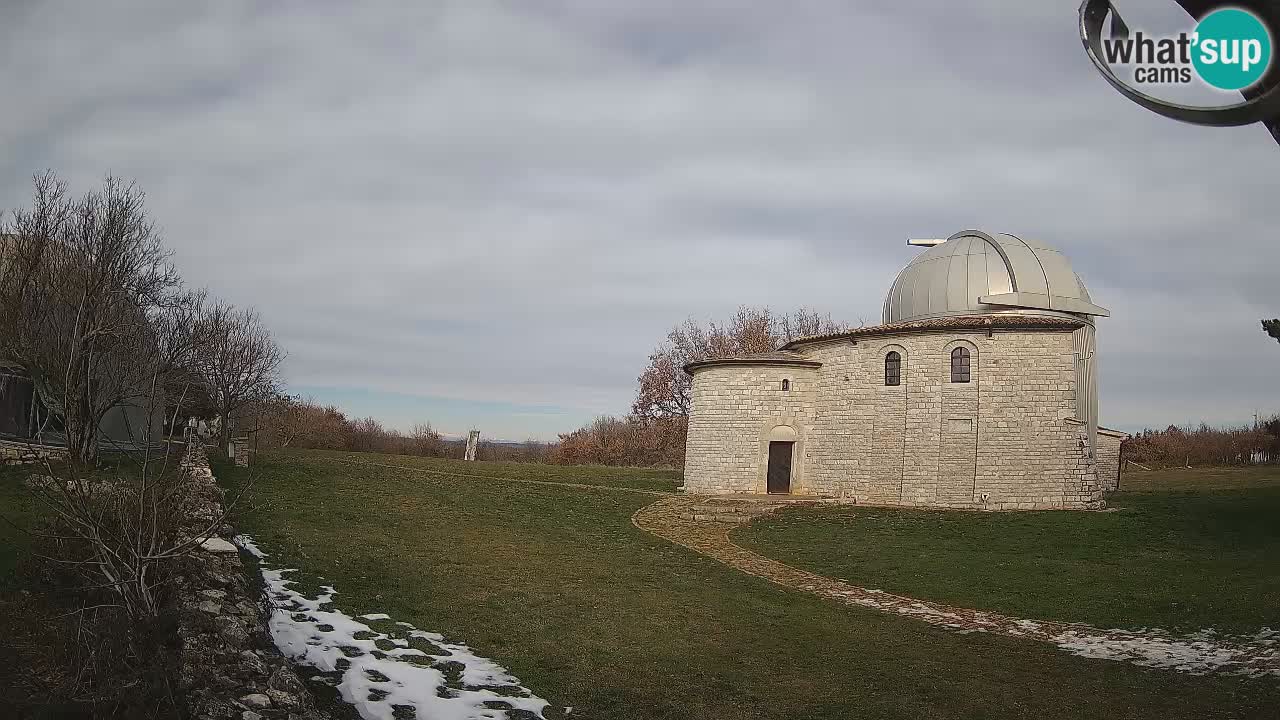Višnjan Observatory Webcam: Gaze into the Cosmos from Istria, Croatia
