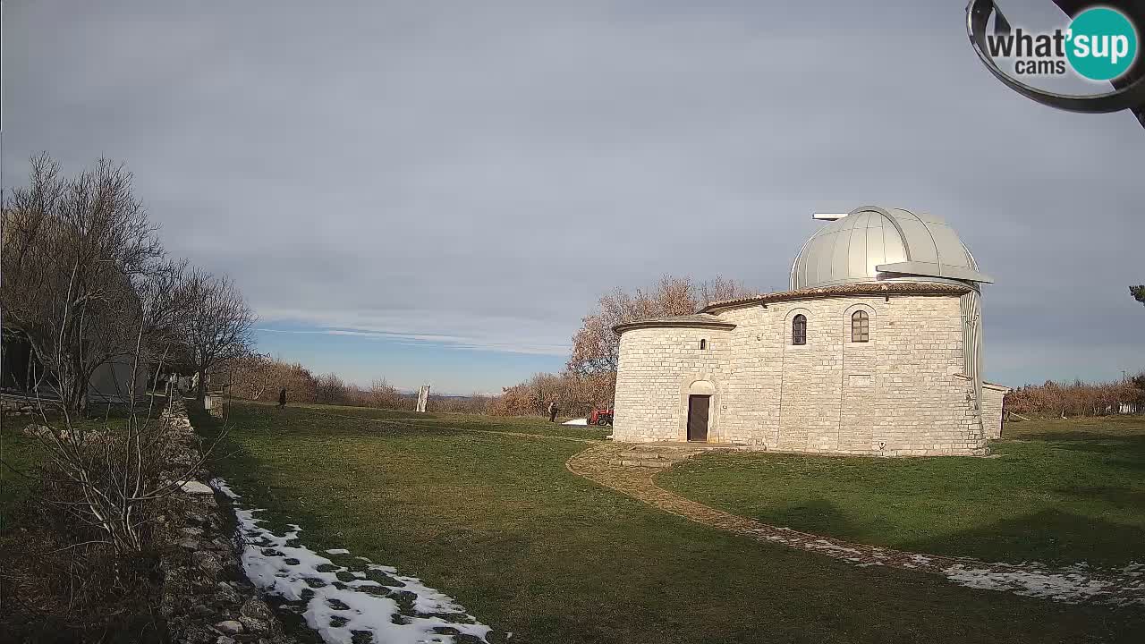 Višnjan Observatory Webcam: Gaze into the Cosmos from Istria, Croatia