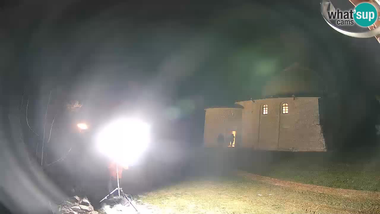 Višnjan Observatory Webcam: Gaze into the Cosmos from Istria, Croatia