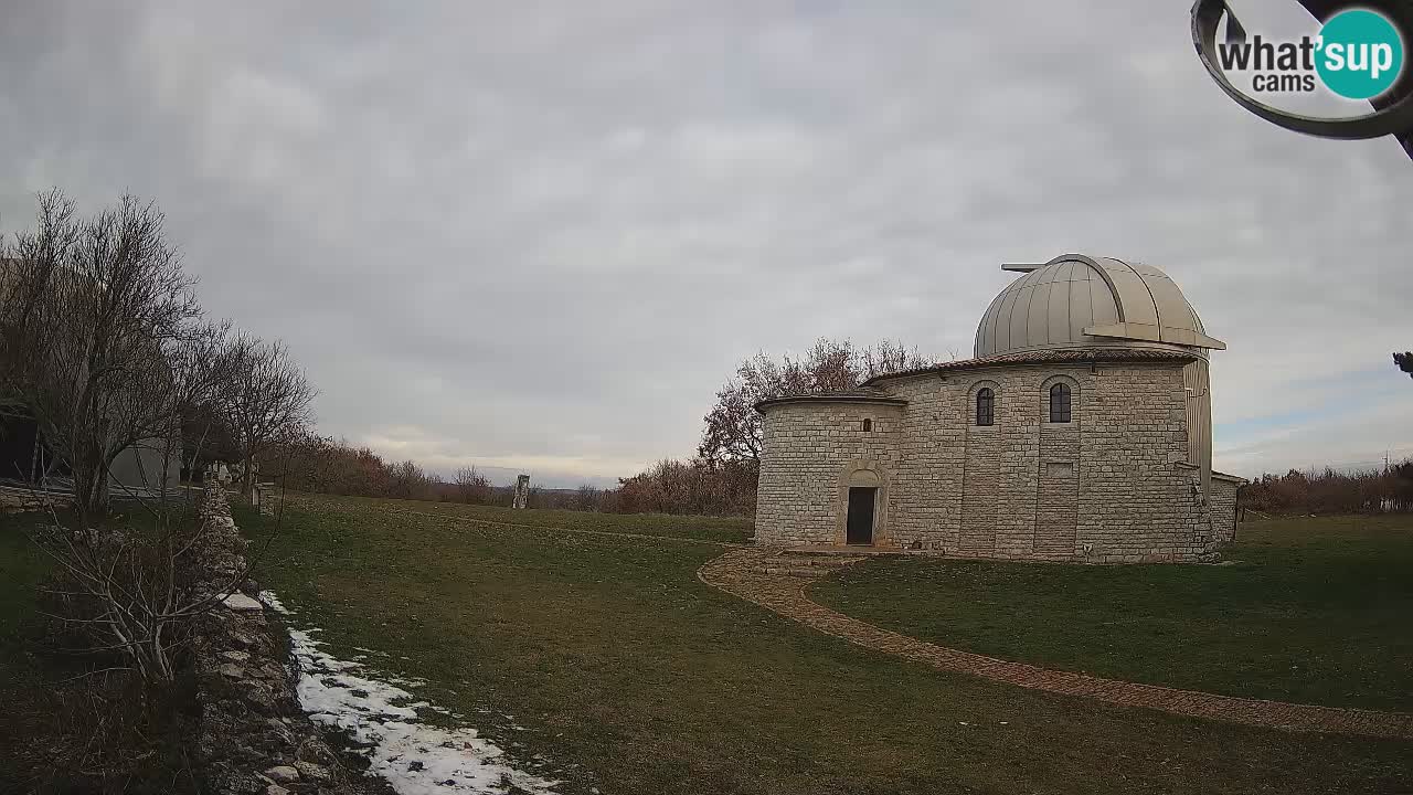 Višnjan Observatory Webcam: Gaze into the Cosmos from Istria, Croatia