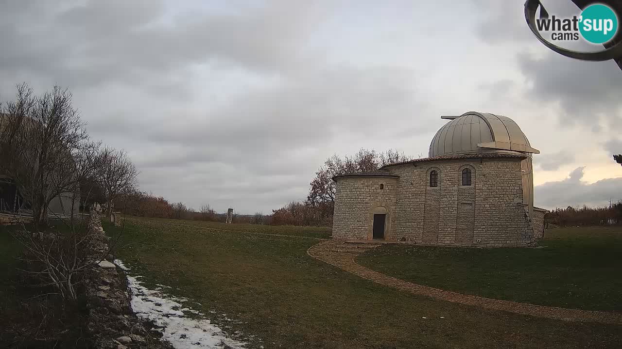 Višnjan Observatory Webcam: Gaze into the Cosmos from Istria, Croatia