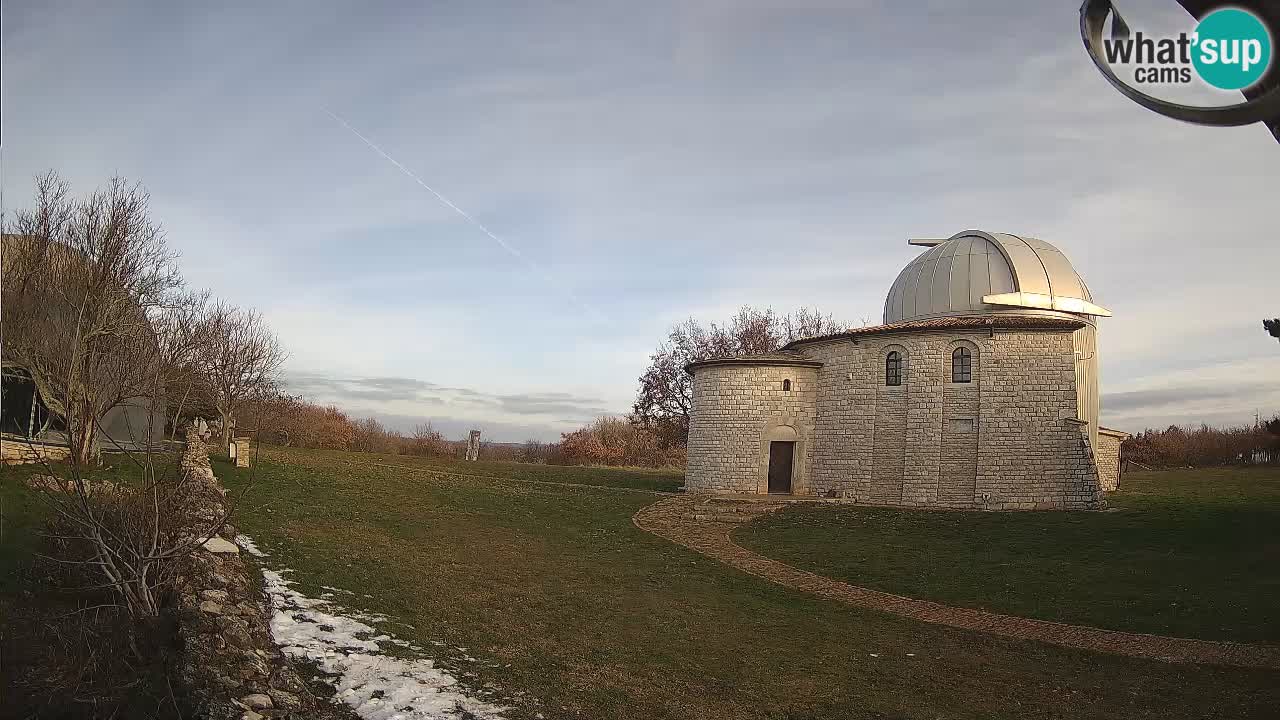 Višnjan Observatory Webcam: Gaze into the Cosmos from Istria, Croatia