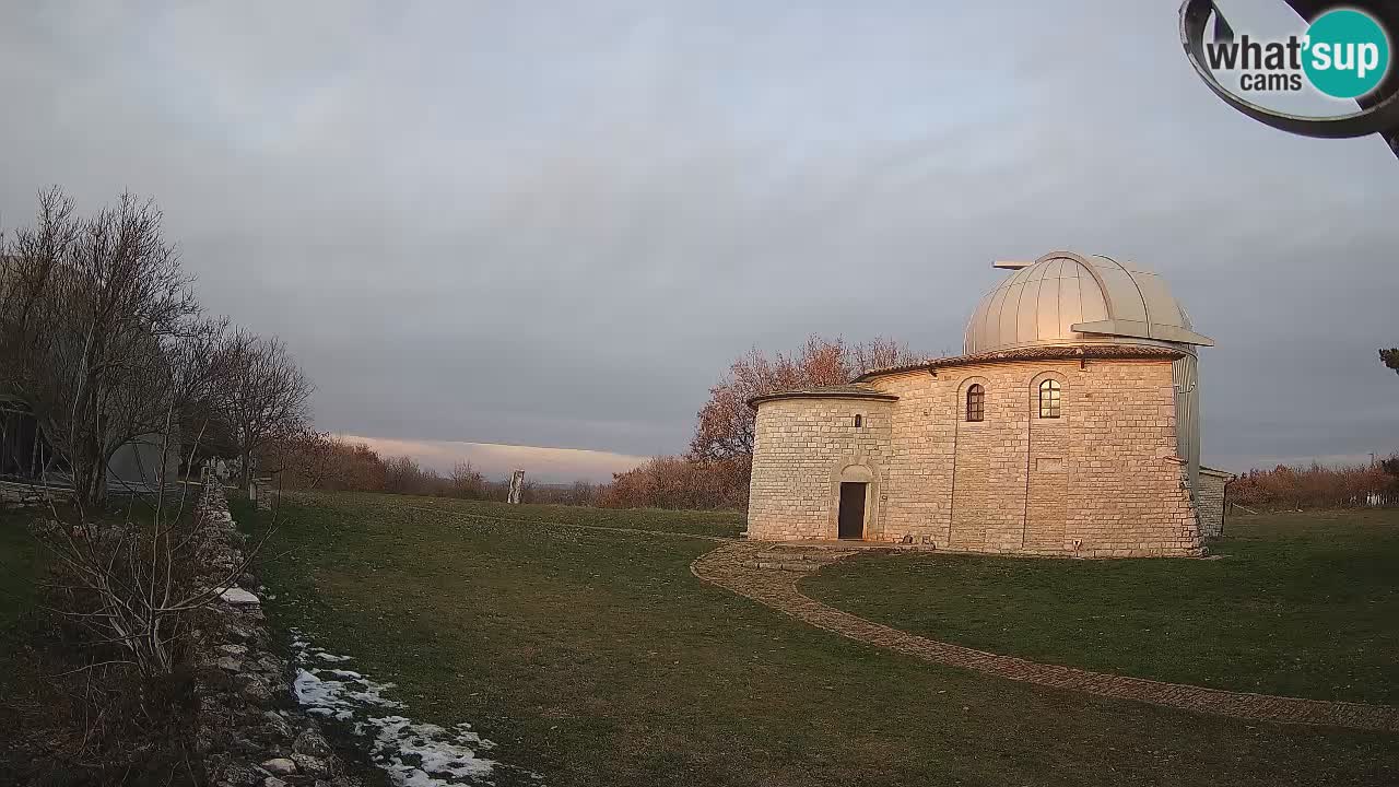 Višnjan Observatory Webcam: Gaze into the Cosmos from Istria, Croatia