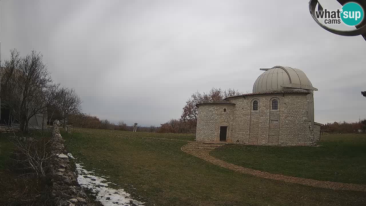 Višnjan Observatory Webcam: Gaze into the Cosmos from Istria, Croatia