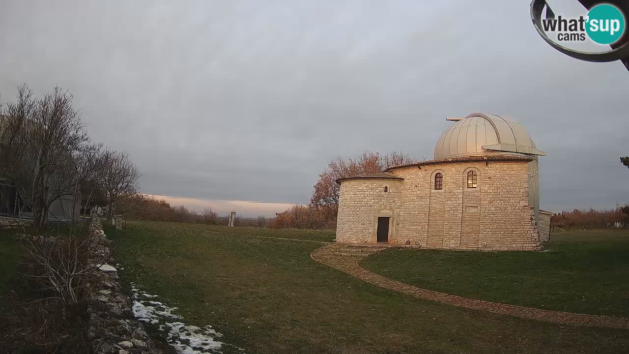 Višnjanska observatorijska spletna kamera: Opazujte vesolje iz Istre, Hrvaška