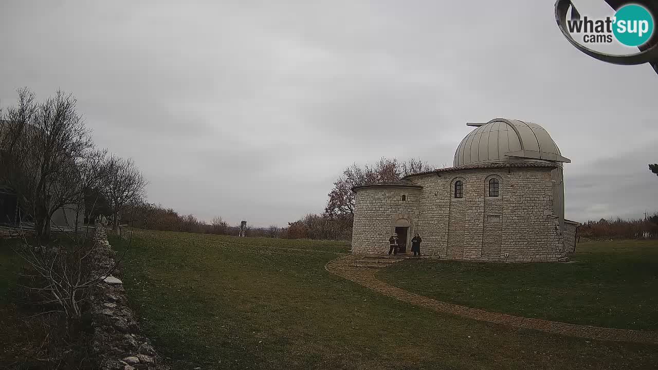 Višnjan Observatory Webcam: Gaze into the Cosmos from Istria, Croatia