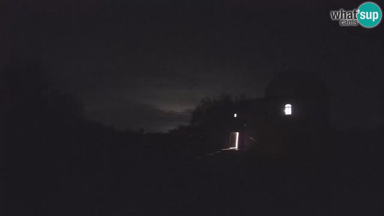 Višnjanska opservatorijska web kamera: Zavirite u svemir s poluotoka Istre, Hrvatska