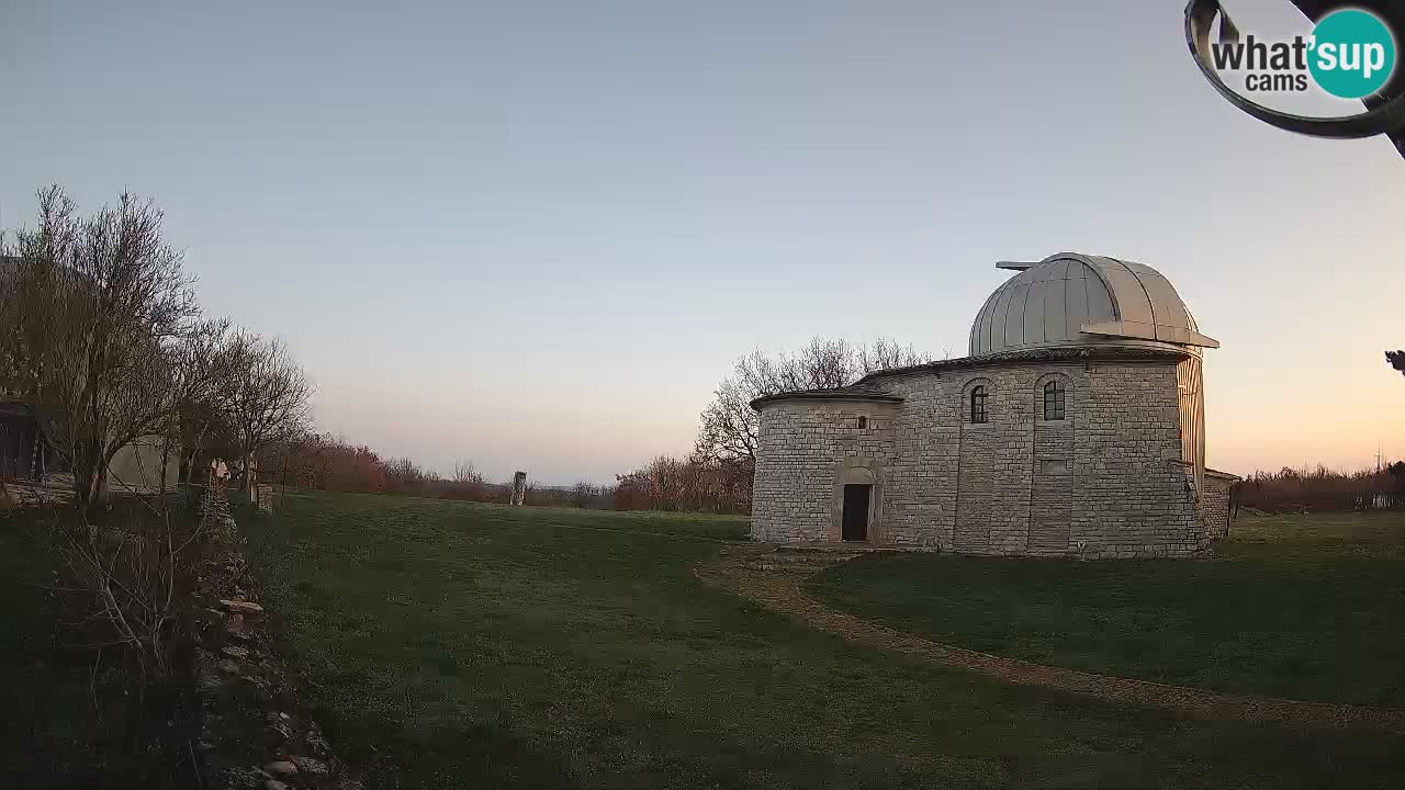 Višnjanska opservatorijska web kamera: Zavirite u svemir s poluotoka Istre, Hrvatska