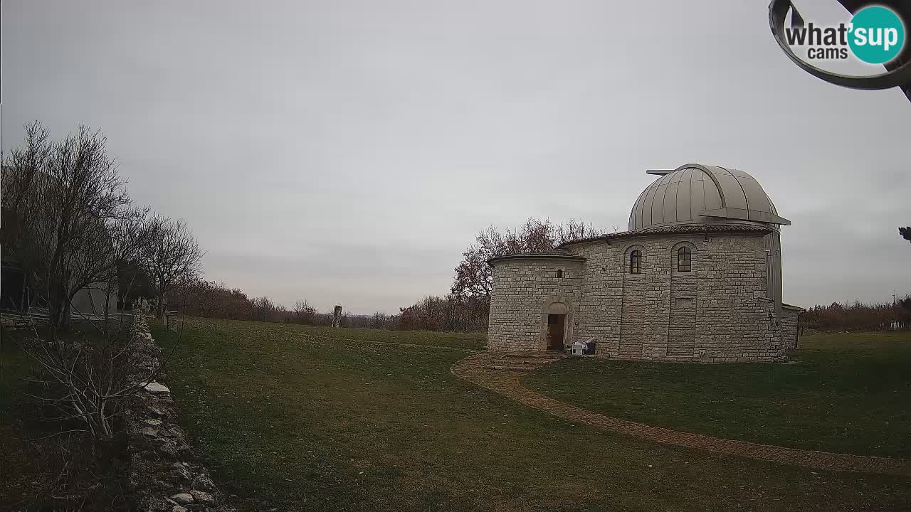 Višnjan Observatory Webcam: Gaze into the Cosmos from Istria, Croatia
