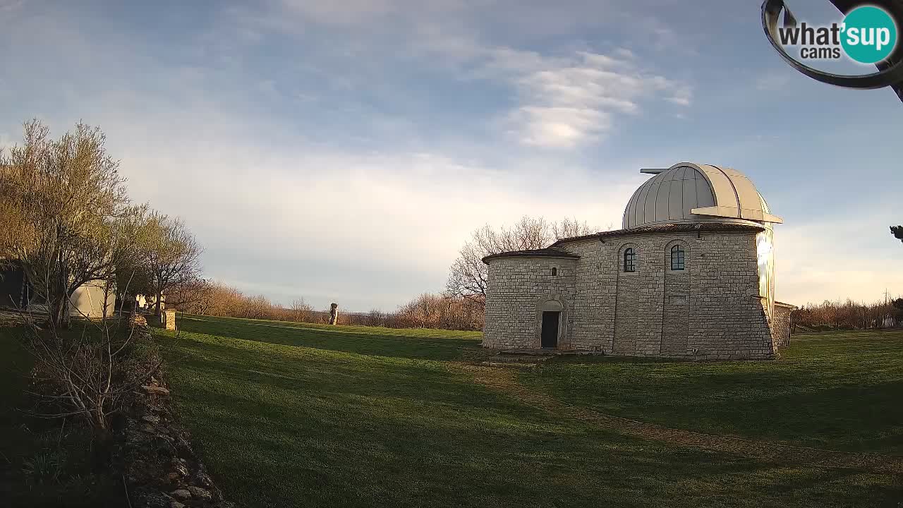 Višnjan Observatory Webcam: Gaze into the Cosmos from Istria, Croatia