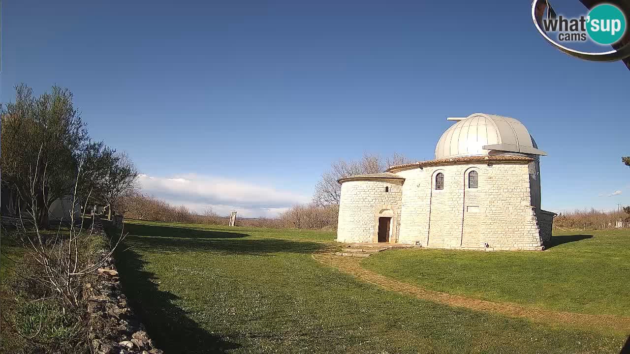 Višnjan Observatory Webcam: Gaze into the Cosmos from Istria, Croatia