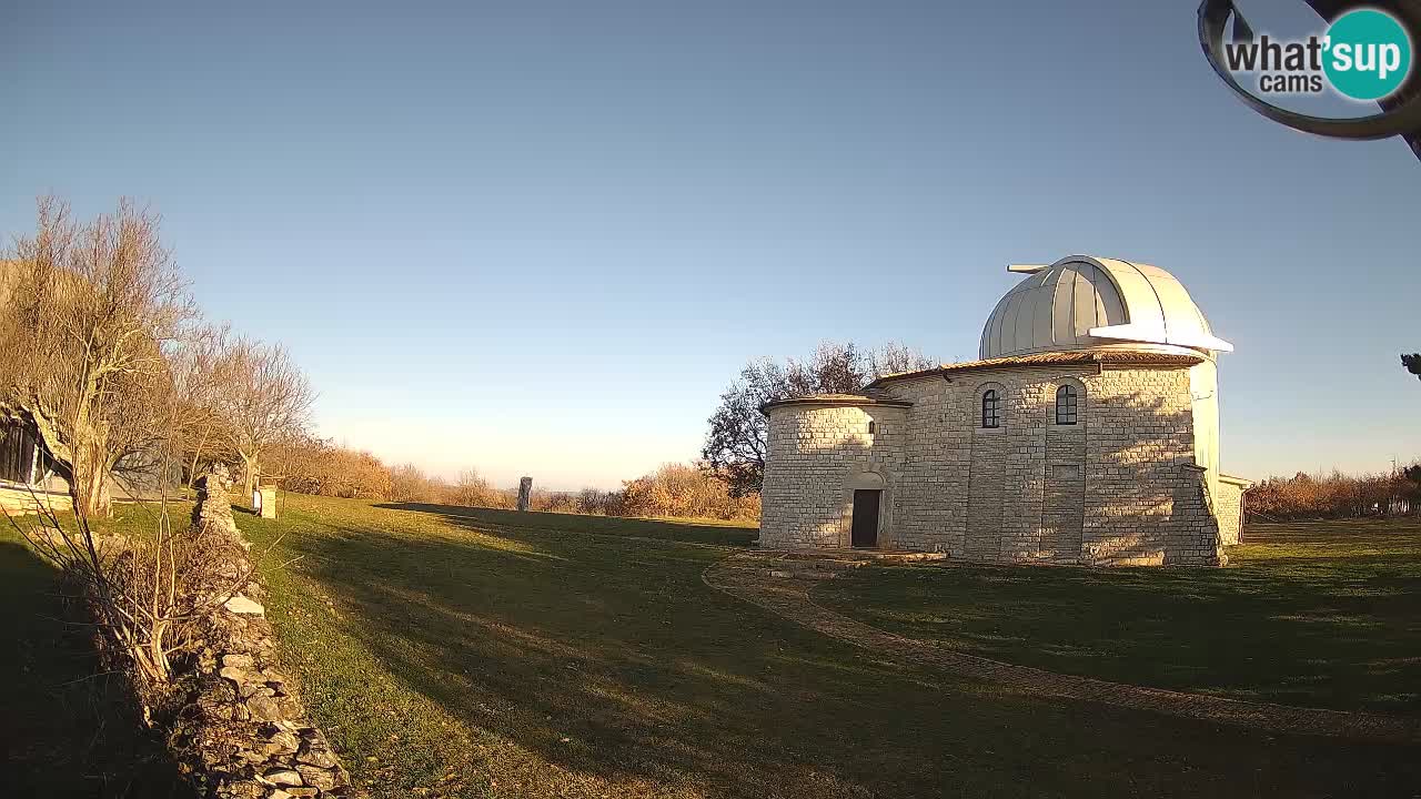 Višnjan Observatory Webcam: Gaze into the Cosmos from Istria, Croatia