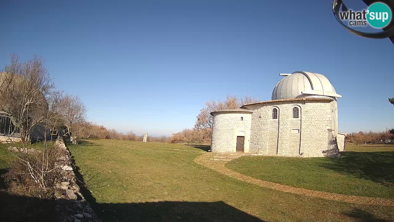 Višnjan Observatory Webcam: Gaze into the Cosmos from Istria, Croatia