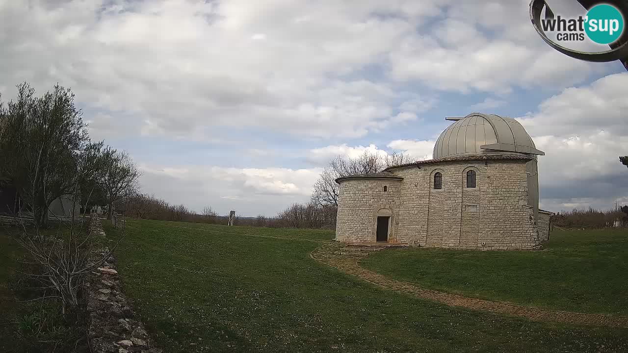 Višnjan Observatory Webcam: Gaze into the Cosmos from Istria, Croatia
