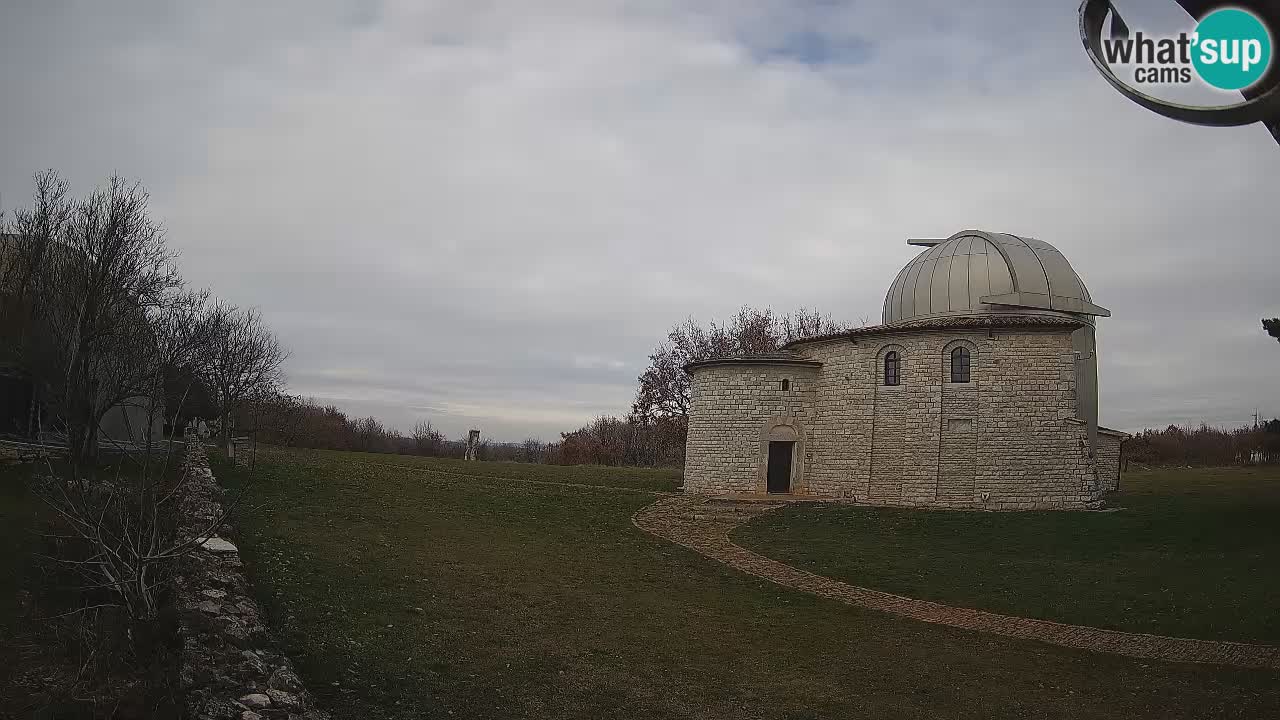 Višnjan Observatory Webcam: Gaze into the Cosmos from Istria, Croatia