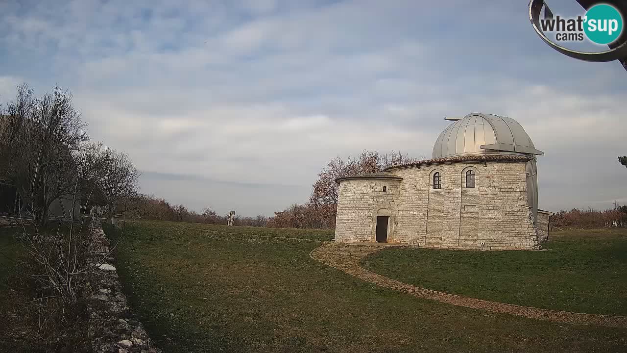 Višnjanska opservatorijska web kamera: Zavirite u svemir s poluotoka Istre, Hrvatska