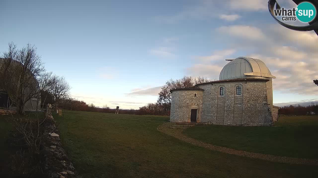 Višnjan Observatory Webcam: Gaze into the Cosmos from Istria, Croatia