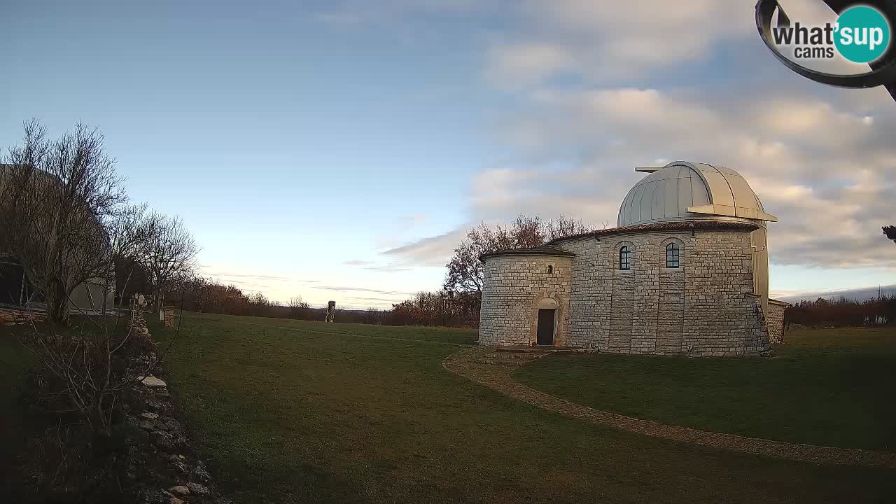 Višnjan Observatory Webcam: Gaze into the Cosmos from Istria, Croatia