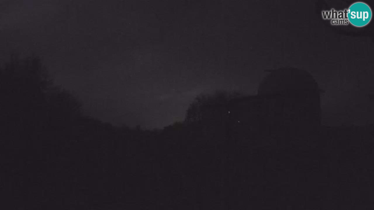 Višnjanska opservatorijska web kamera: Zavirite u svemir s poluotoka Istre, Hrvatska