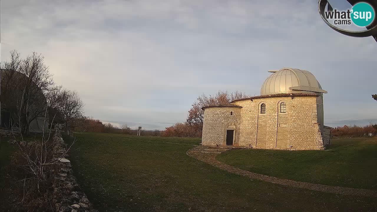 Višnjan Observatory Webcam: Gaze into the Cosmos from Istria, Croatia