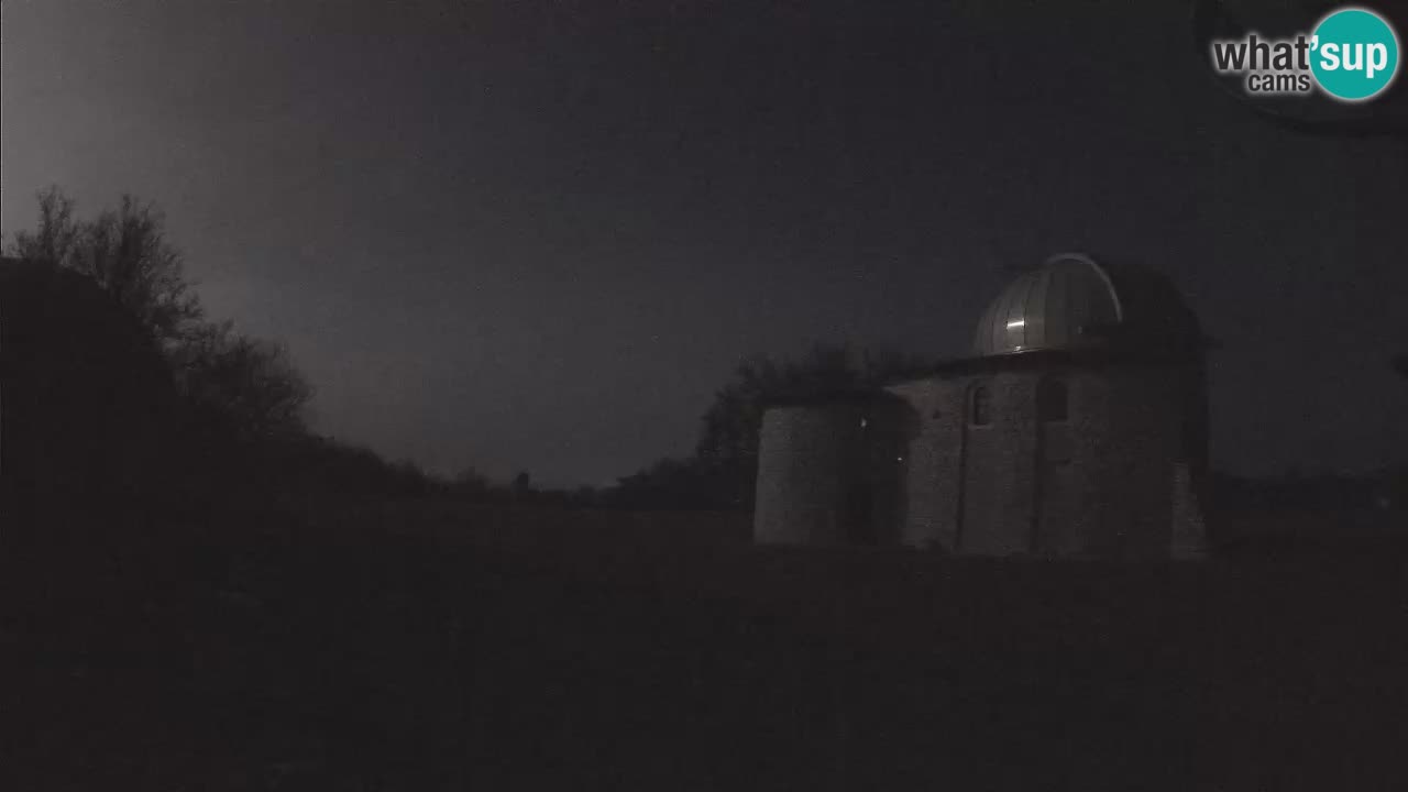 Višnjanska observatorijska spletna kamera: Opazujte vesolje iz Istre, Hrvaška