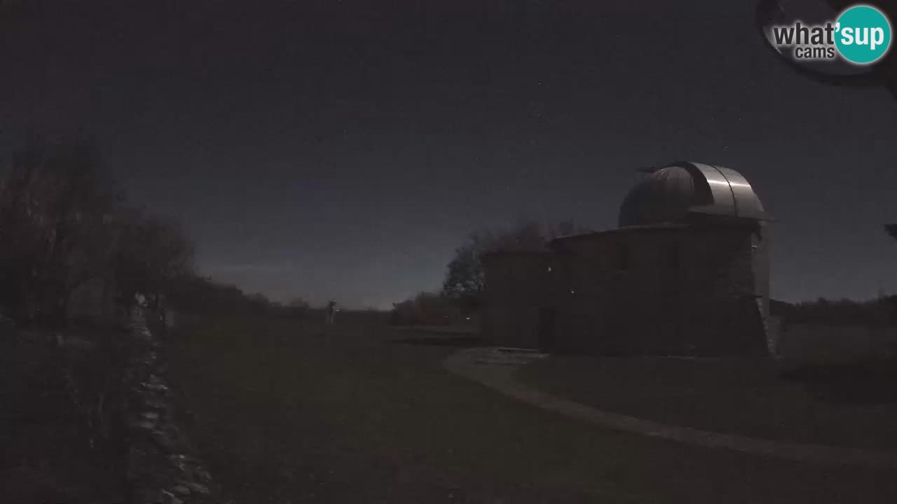 Webcam de l’Observatoire de Višnjan: Plongez dans le cosmos depuis l’Istrie, Croatie
